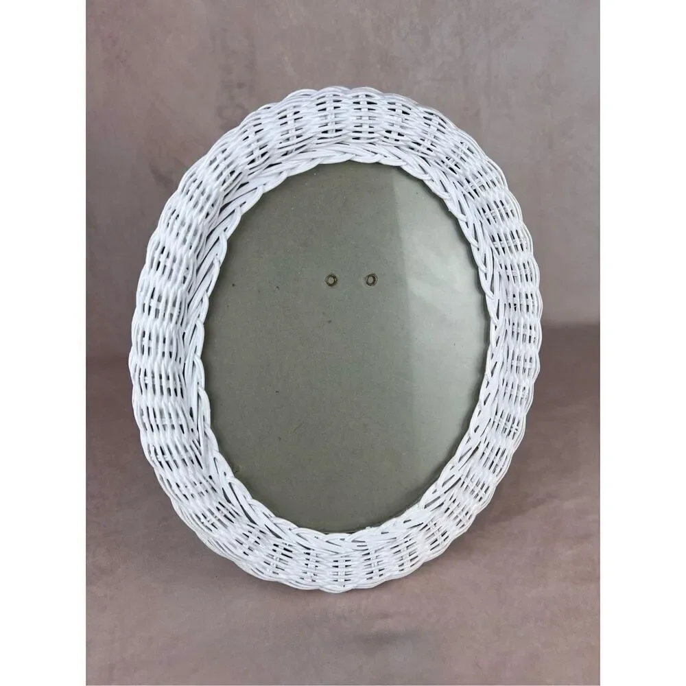 White Natural Wicker Rattan Oval Picture Frame Cottage Core Vintage Shabby Chic